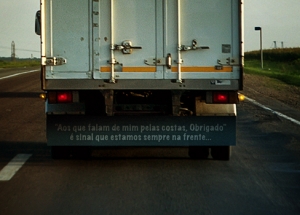 As melhores frases de para-choques de caminhão